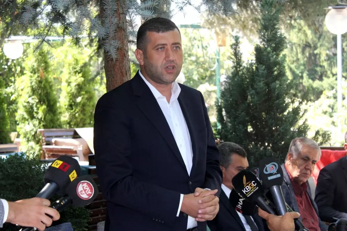 "Muhtarlık müessesesi siyasetin omurgası ve bel kemiğidir"