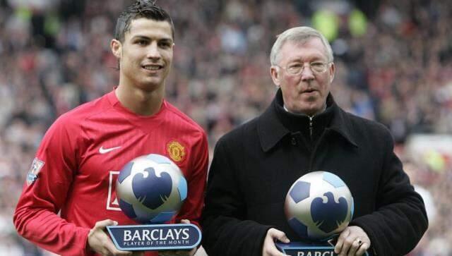 Son Dakika: Cristiano Ronaldo, Manchester United'da! Portekizli yıldız, 12 yıl sonra evine döndü Son Dakika: Cristiano Ronaldo, Manchester United'da! Portekizli yıldız, 12 yıl sonra evine döndü