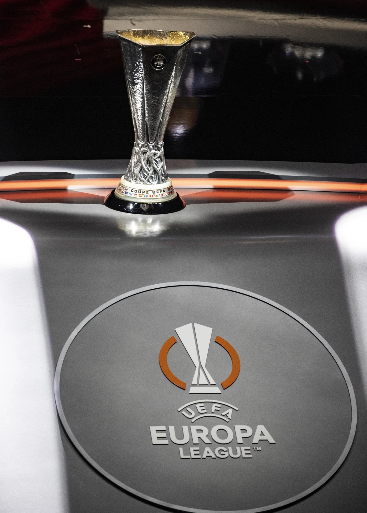UEFA Avrupa Ligi gruplarının kura çekimi İstanbul\'da yapıldı