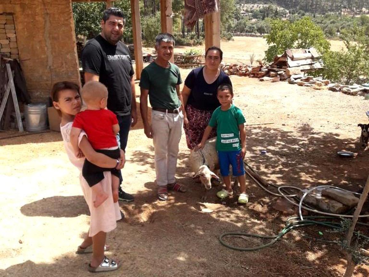 2 bin kilometre uzaklıktan yüreklere dokunan el