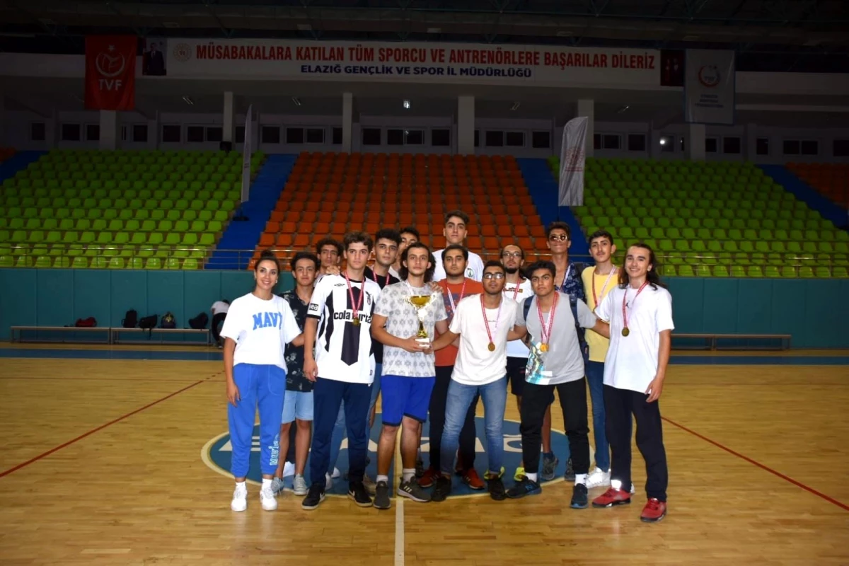 Elazığ\'da U18 basketbol müsabakaları sona erdi