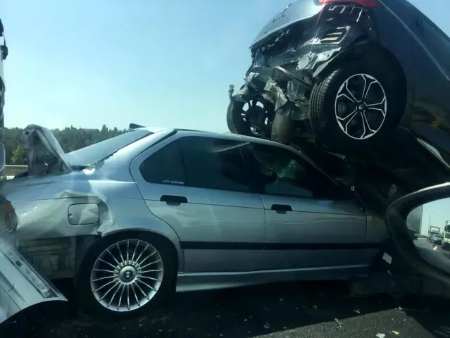 Hadımköy TEM otoyolu Çatalca istikametinde zincirleme kaza