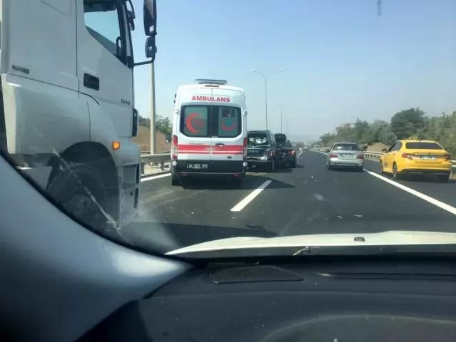 Hadımköy TEM otoyolu Çatalca istikametinde zincirleme kaza