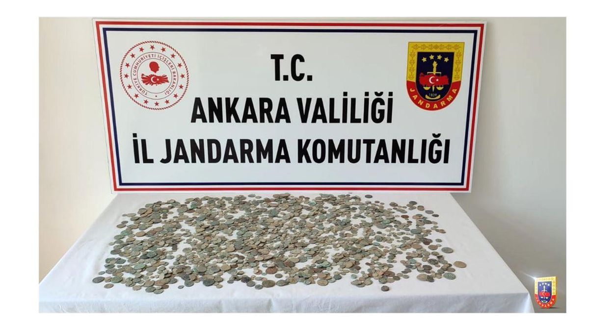 Son dakika haberi! İki ilde yapılan tarihi eser operasyonlarında 2 bini aşkın sikke ele geçirildi