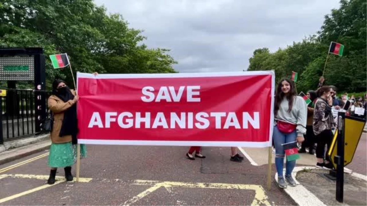 İngiltere\'de Afganistan halkıyla dayanışma gösterisi düzenlendi
