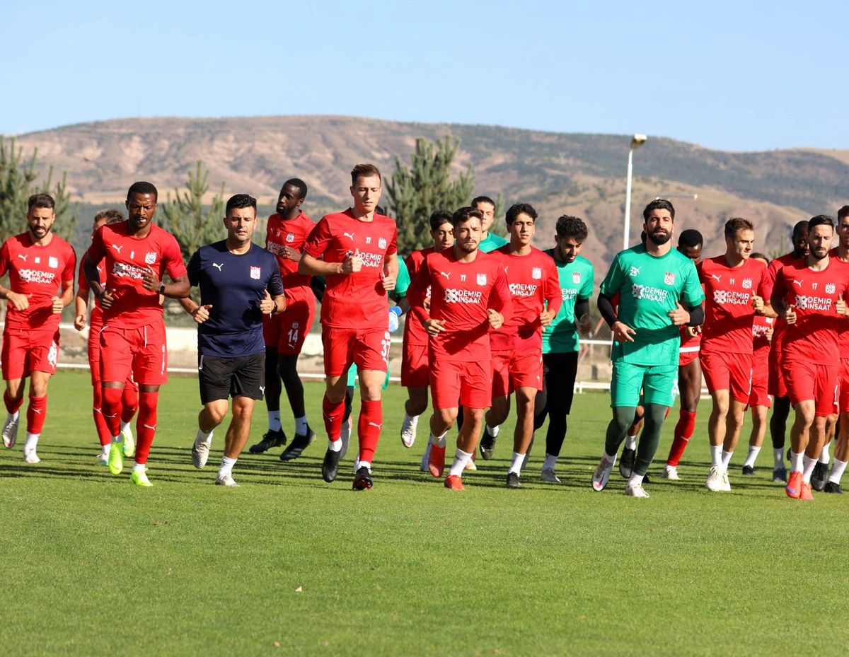 Sivasspor\'da Göztepe maçı öncesi 4 eksik!
