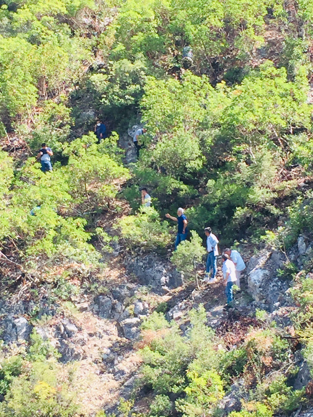 Tokat\'ta iki gündür aranan iki akrabanın araçları uçurumda bulundu