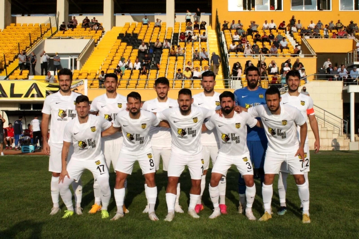 AN Zentrum Bayburtspor, hazırlık maçında Gümüşhanespor\'u 3-0 mağlup etti