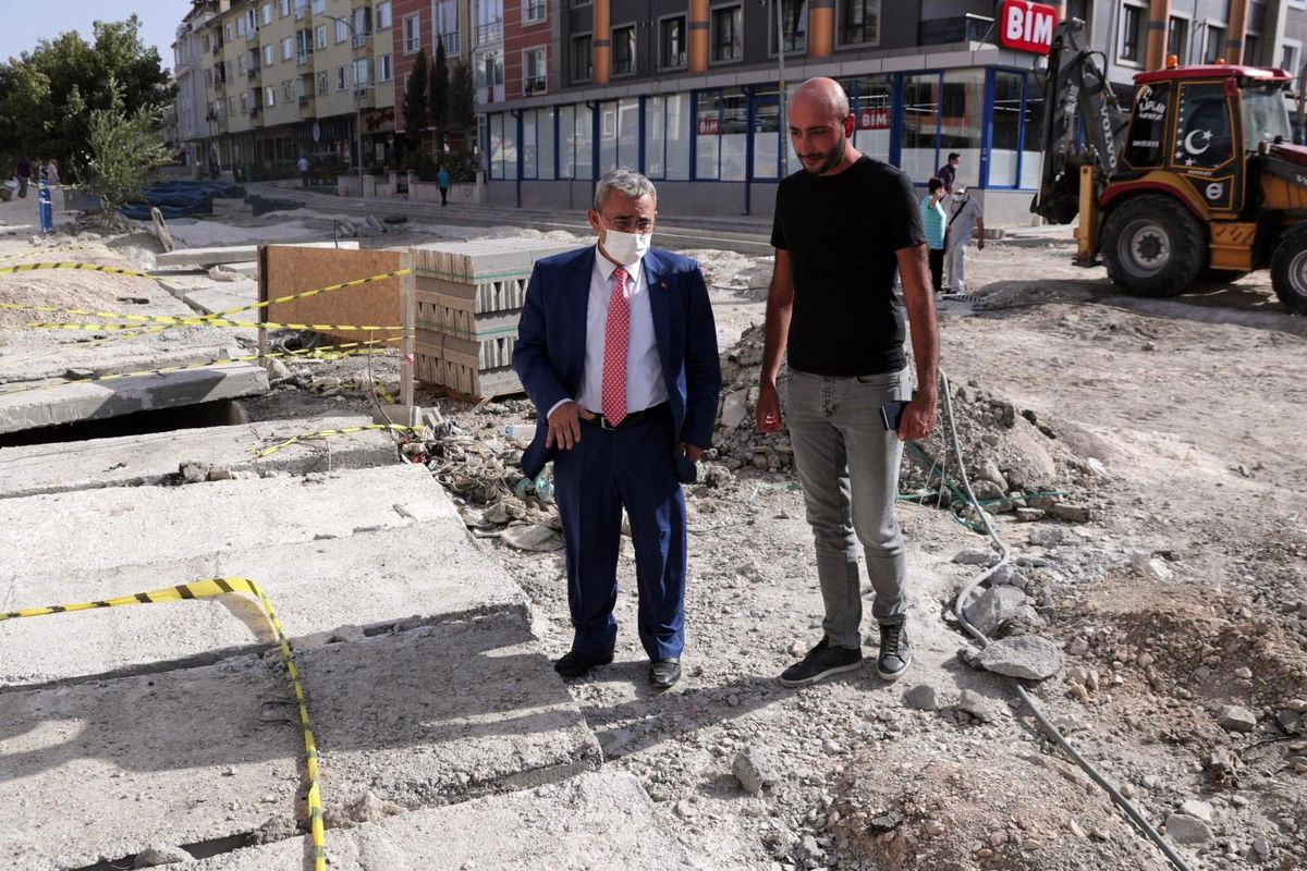 Bekir Avlupınar Caddesi\'nde sona doğru