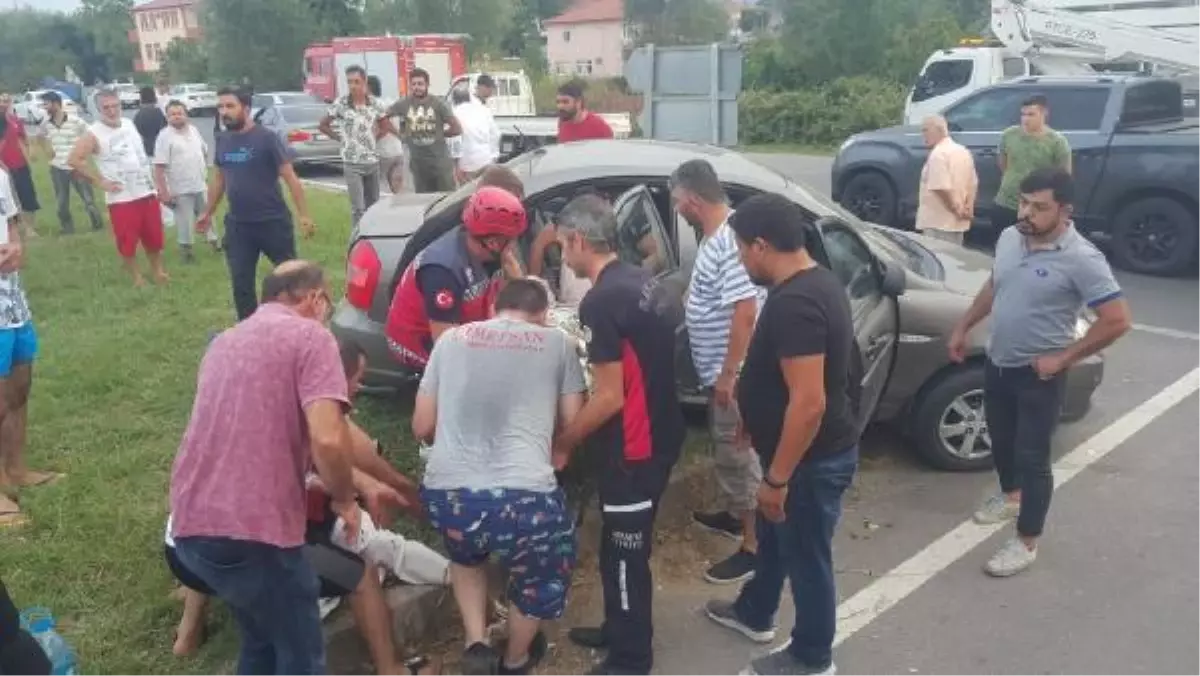 Düzce\'de trafik kazası: 6 yaralı