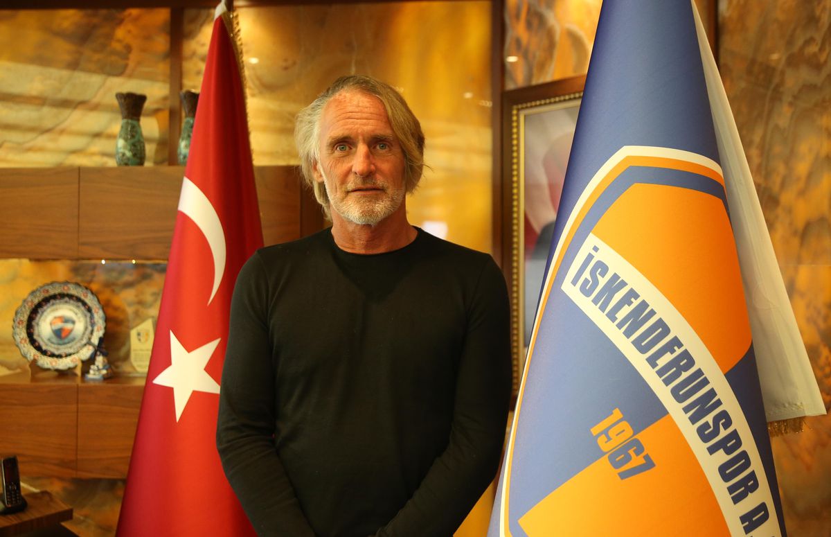 Son dakika haberi: Galatasaray\'da iki kupa kazanan Riekerink, İskenderunspor\'la şampiyonluk hedefliyor