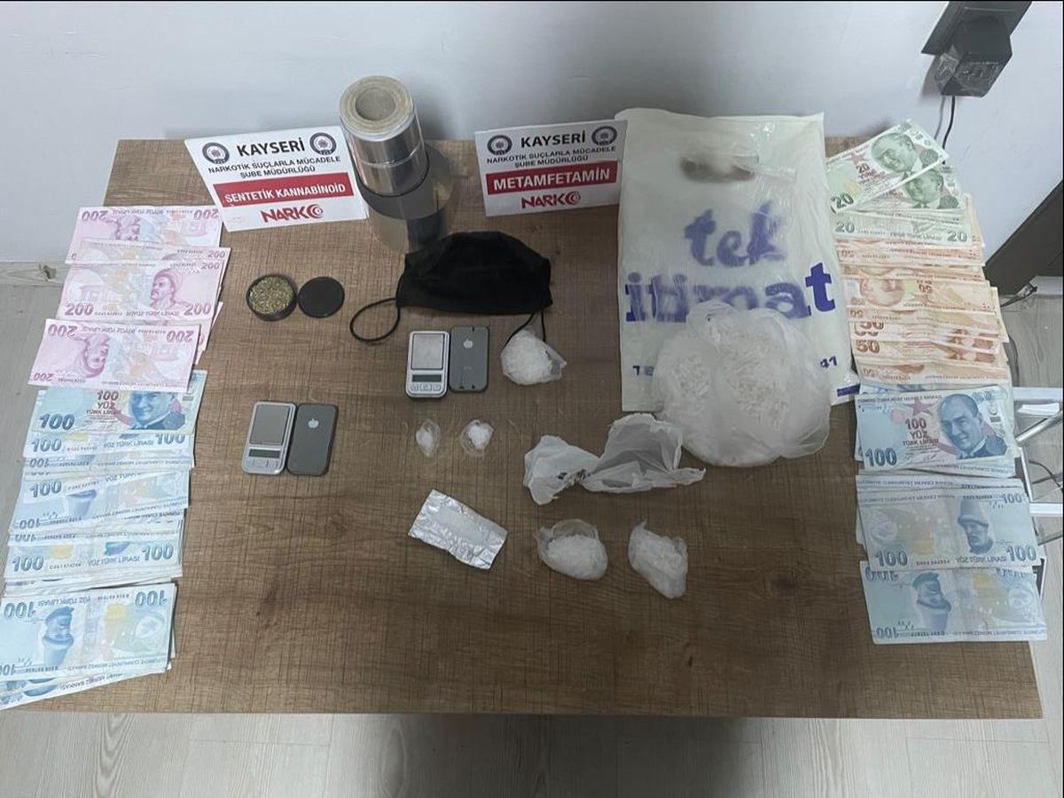 Son dakika haberi... Kayseri\'de uyuşturucu operasyonunda 2 zanlı yakalandı