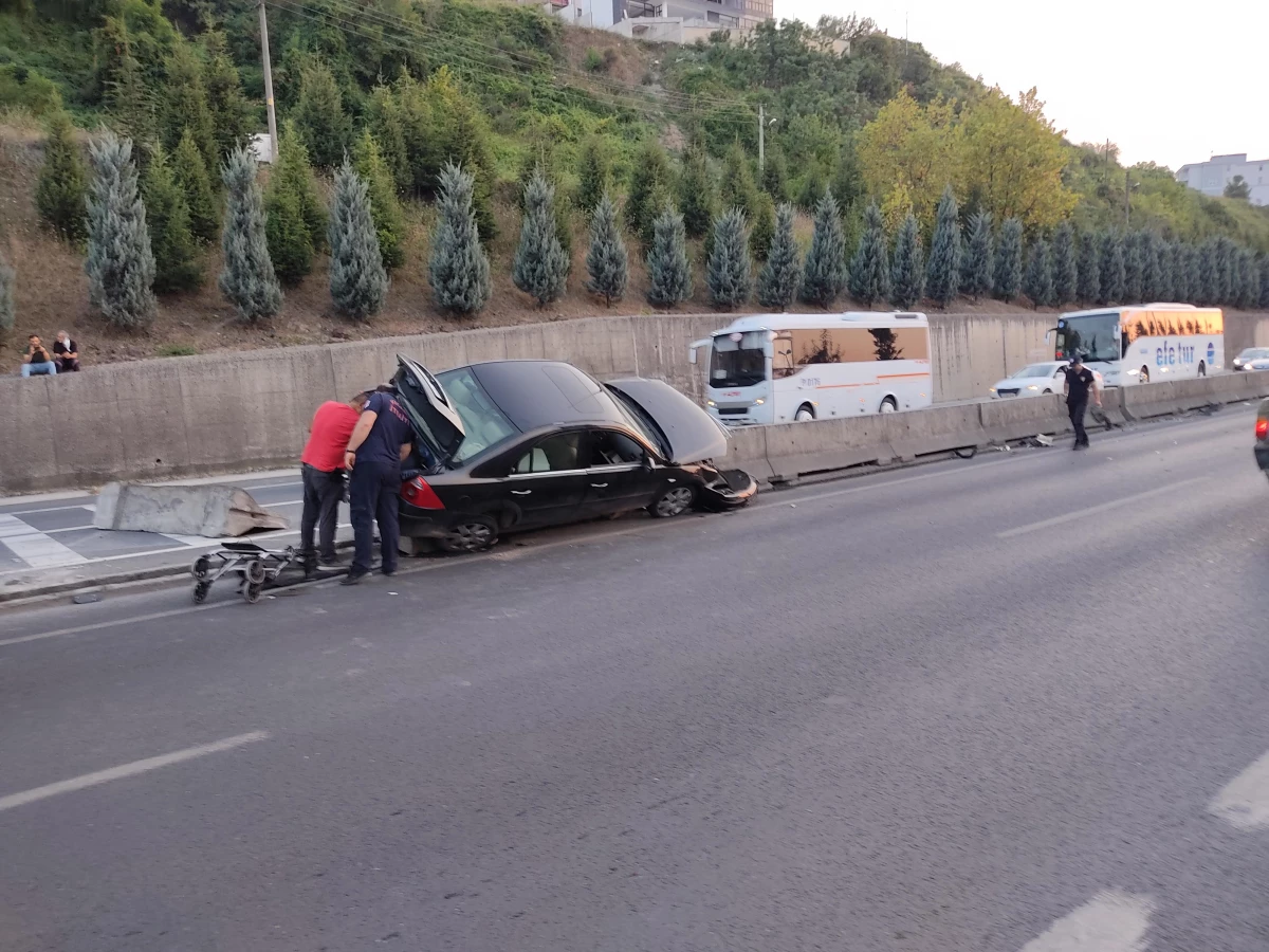 Son dakika haber! Kocaeli\'deki kazada kadın sürücü ile kızı yaralandı