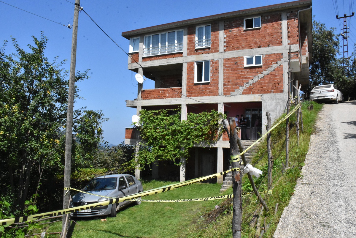 Son dakika: Ordu\'da ailesinden 3 kişiyi öldüren, 1 kişiyi yaralayan 14 yaşındaki çocuk tutuklandı