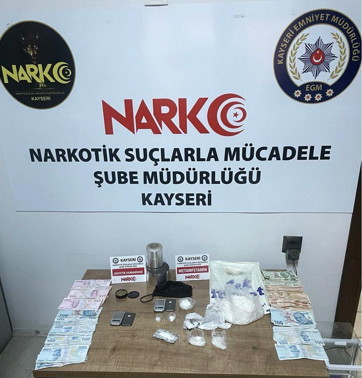 Residansta uyuşturucu yakalandı