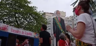 RIO DE JANEIRO - Eski Brezilya Devlet Başkanı Silva destekçilerinden, Bolsonaro karşıtı gösteri