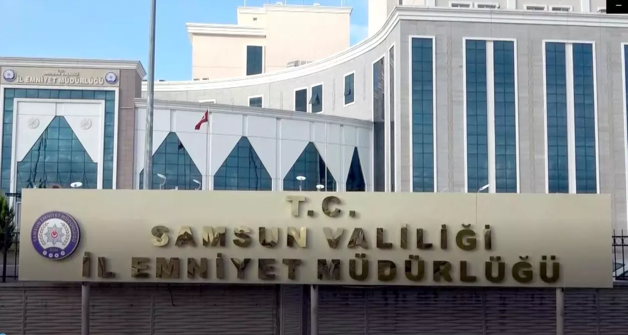 Samsun Emniyet Müdürlüğü bünyesinde yaşanan rütbe terfilerinin ardından görev değişikliklerine gidildi