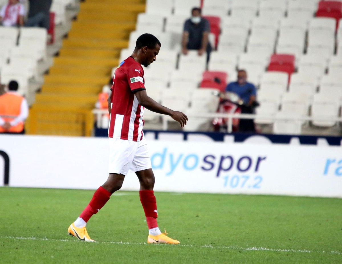 Sivasspor\'da Kayode Fenerbahçe maçında yok