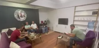 Yazar Örnek, 'Efsaneler Yeniden Kanatlanır' kitabını tanıttı