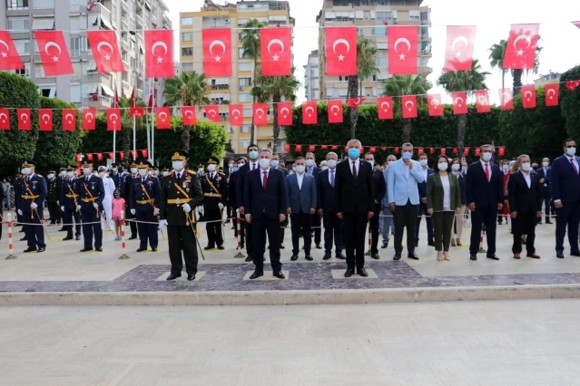 Adana'da 30 Ağustos Zafer Bayramı kutlandı