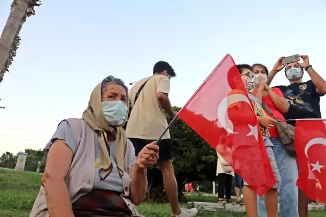 Antalya'da 'HES' kodlu Fener Alayı Antalya'da 'HES' kodlu Fener Alayı