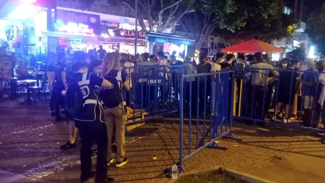 Antalya'da 'HES' kodlu Fener Alayı Antalya'da 'HES' kodlu Fener Alayı