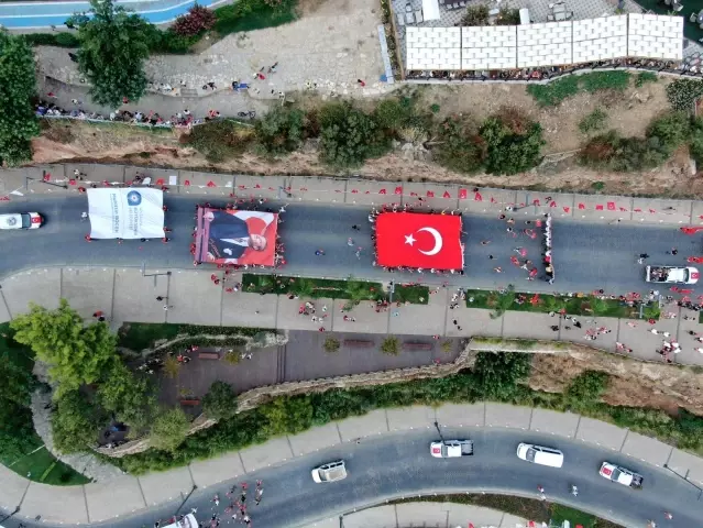 Antalya'da 'HES' kodlu Fener Alayı Antalya'da 'HES' kodlu Fener Alayı