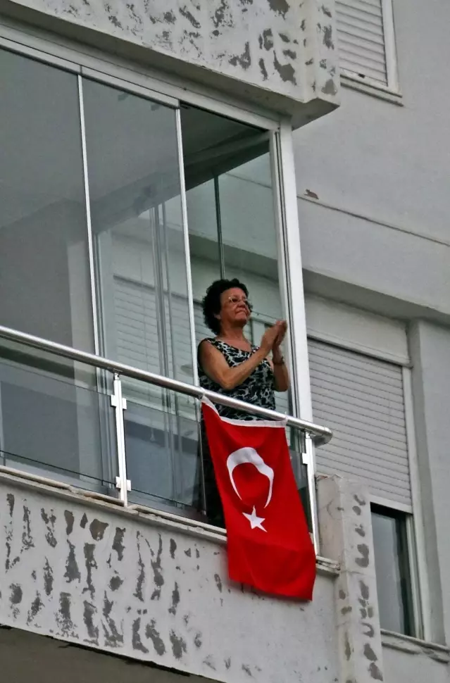 Antalya'da 'HES' kodlu Fener Alayı Antalya'da 'HES' kodlu Fener Alayı