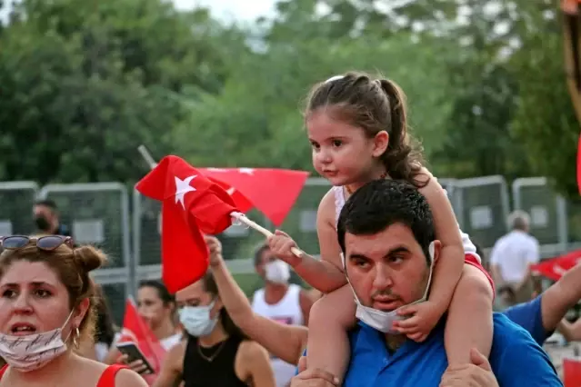 Antalya'da 'HES' kodlu Fener Alayı Antalya'da 'HES' kodlu Fener Alayı