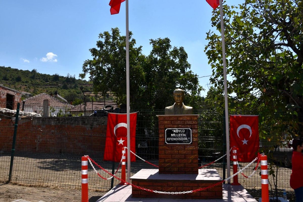 Beyce Mahallesinde Zafer Bayramında anlamlı kutlama