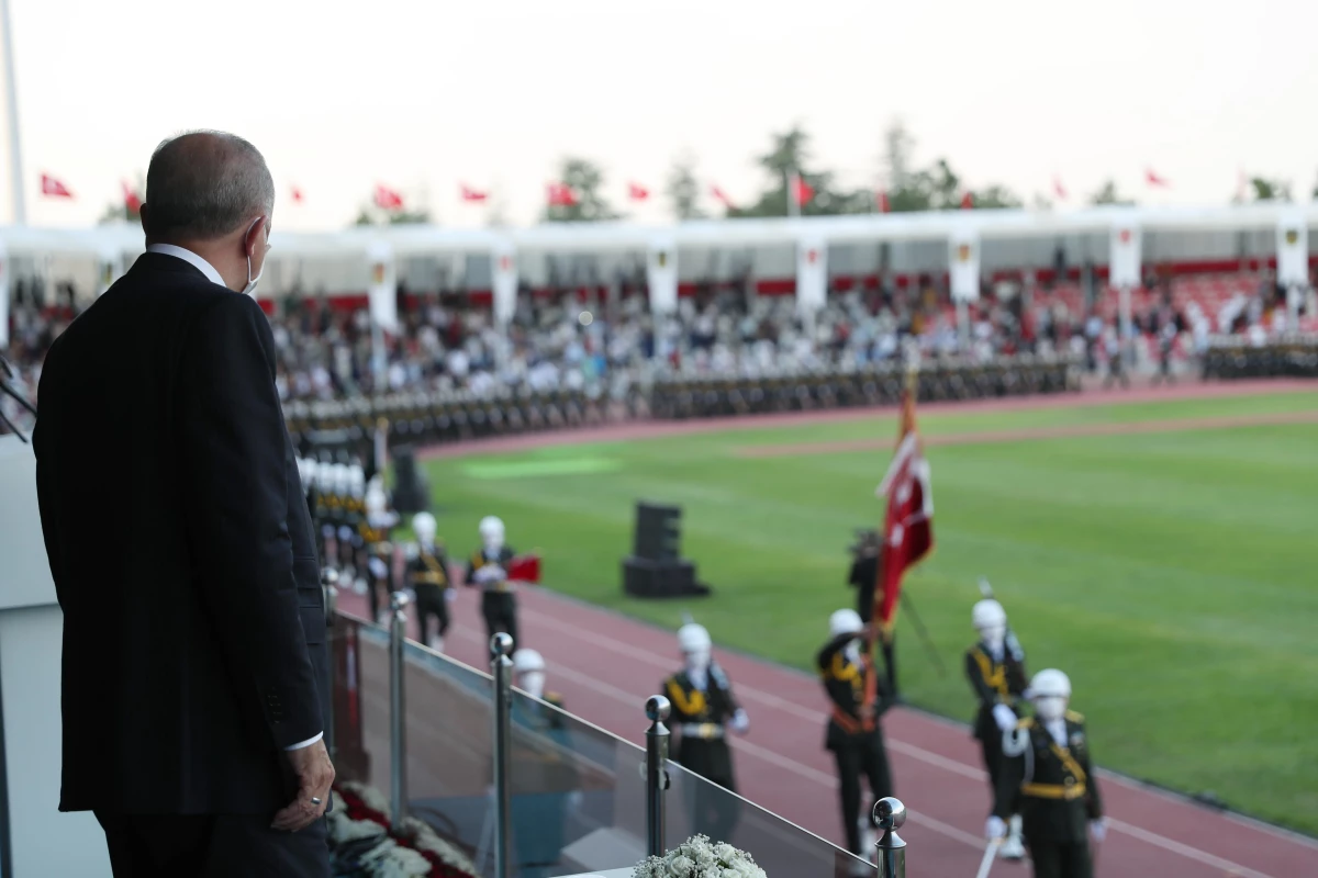 Cumhurbaşkanı Erdoğan, MSÜ Kara Harp Okulu Diploma Alma ve Sancak Devir Teslim Töreni\'nde konuştu: (2)