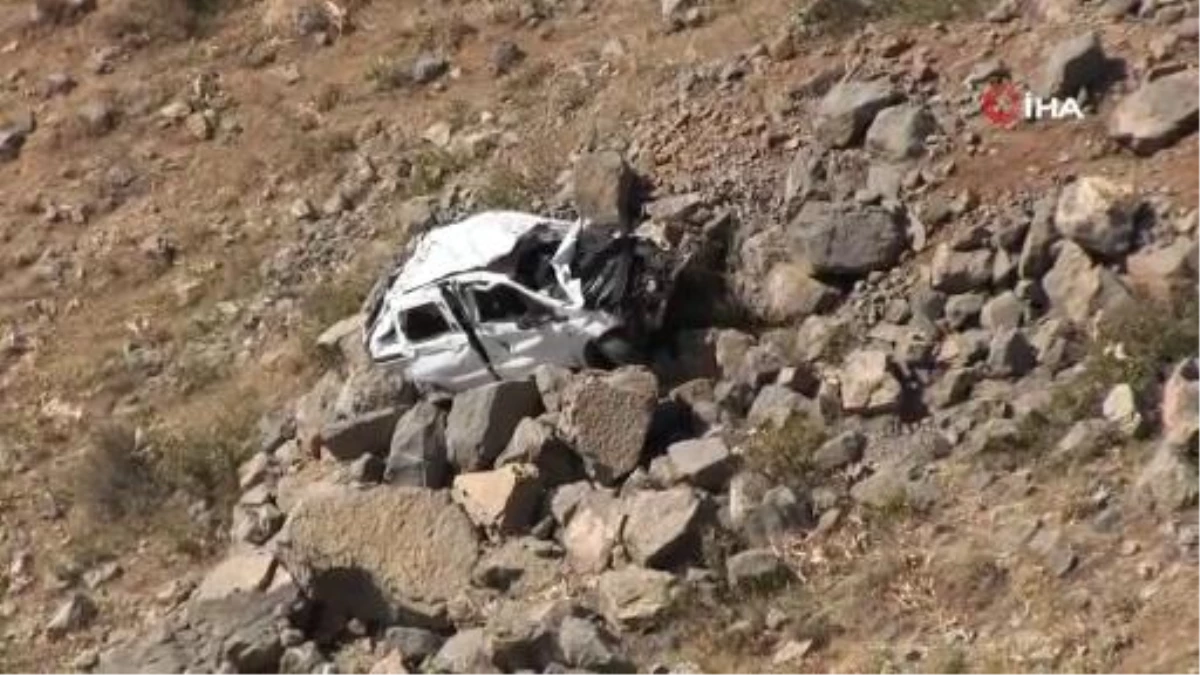 Şırnak\'ta kahreden kaza: Düğüne giderken kaza yapan otomobilde anne ve oğlu hayatını kaybetti