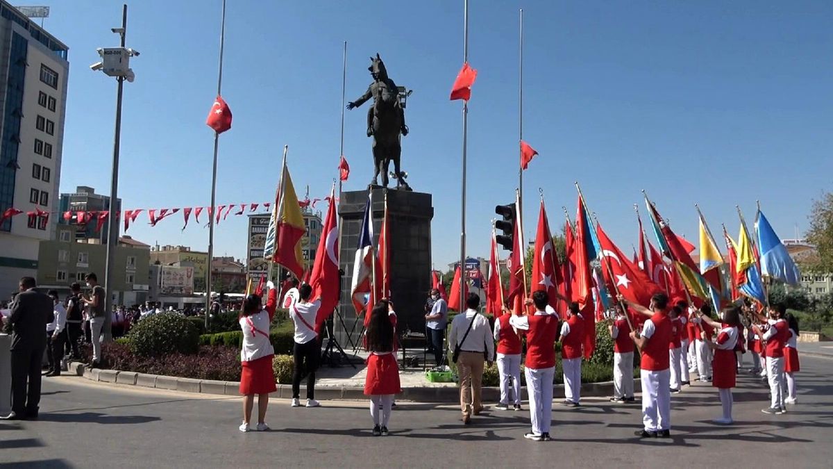 Niğde\'de 30 Ağustos Zafer Bayramı kutlandı