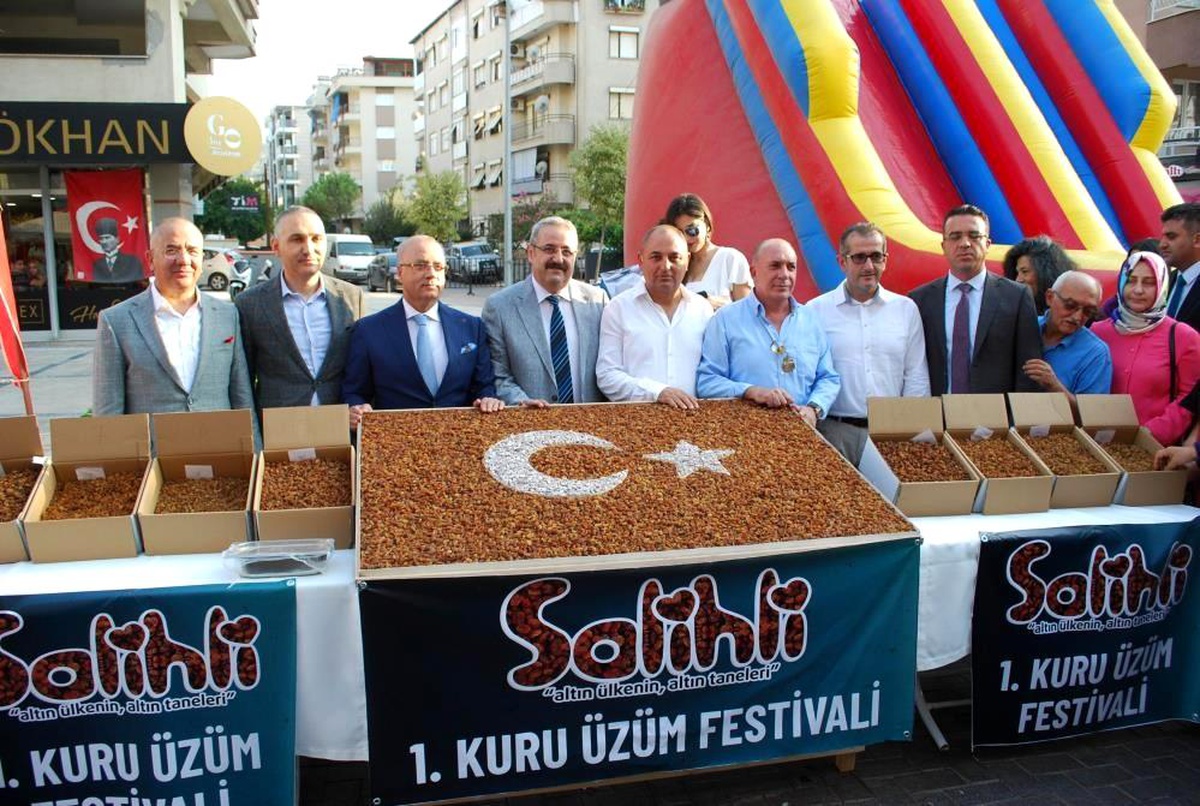 Salihli\'de en güzel üzümler yarışacak