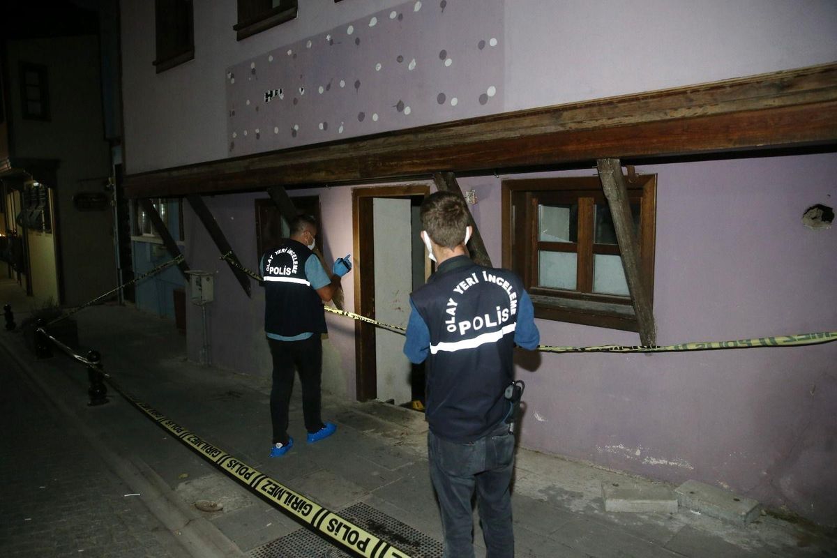 Eskişehir\'de silahlı kavgada 2 kişi yaralandı