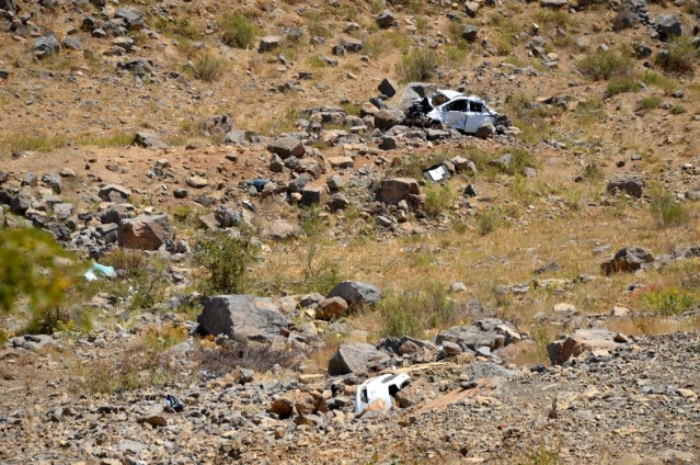 Şırnak'ta kahreden kaza: Düğüne giderken kaza yapan otomobilde anne ve oğlu hayatını kaybetti