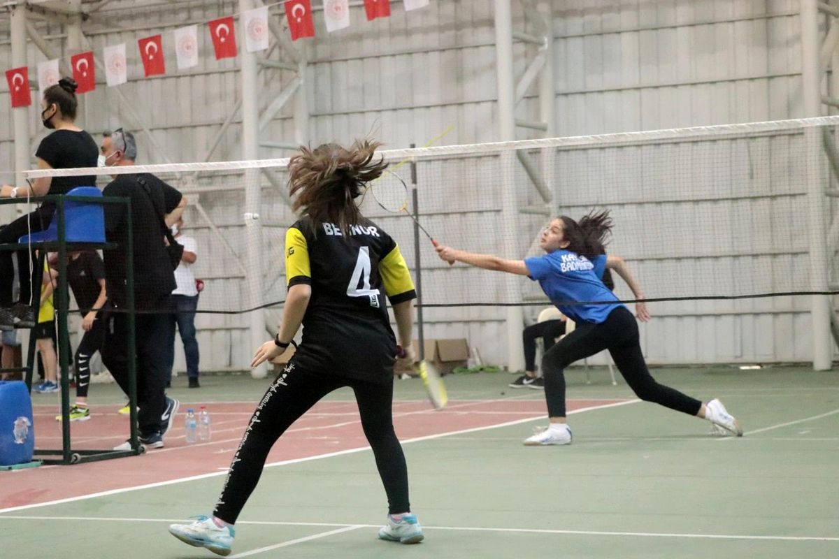 Talas\'ta Badminton heyecanı başladı