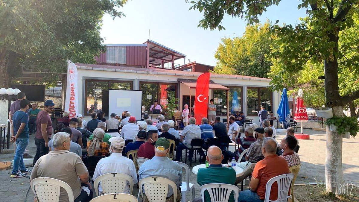 Umurbey\'de meyve sineği tuzakları dağıtıldı