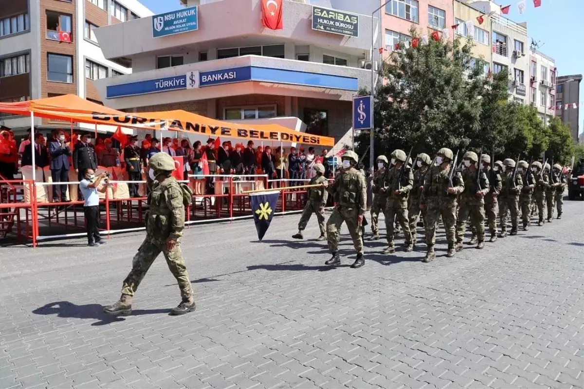 Zafer coşkusu Burhaniye\'de kutlandı