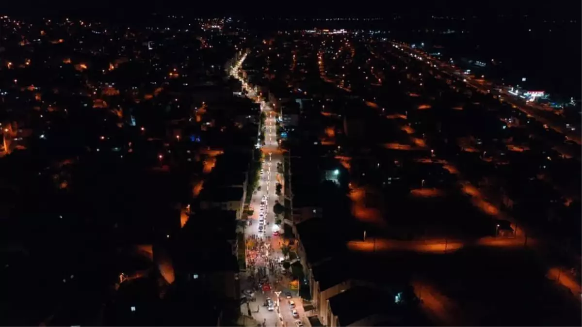 Binlerce Keşanlı, Belediye\'nin "Zafer Korteji"nde buluştu