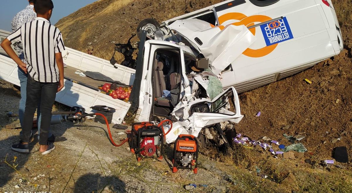 Bitlis\'te trafik kazasında 2 kişi yaralandı