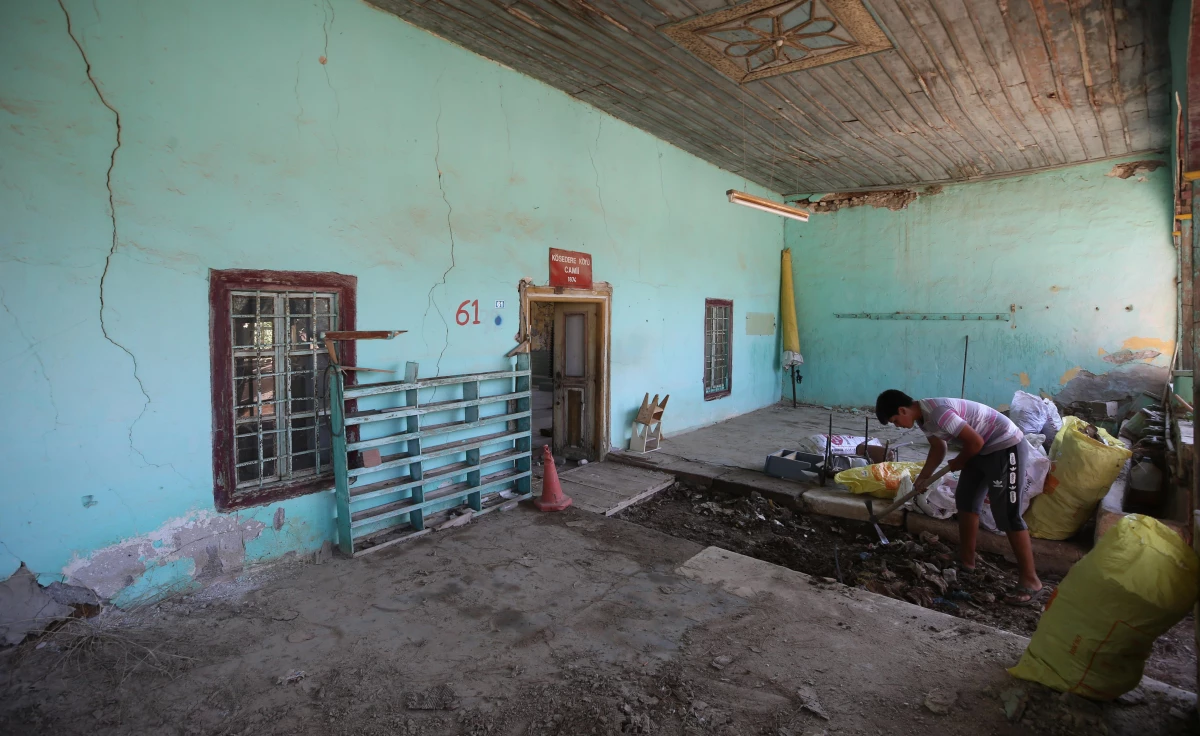 Çanakkale\'de depremden zarar gören tarihi köy camisi restore edilecek