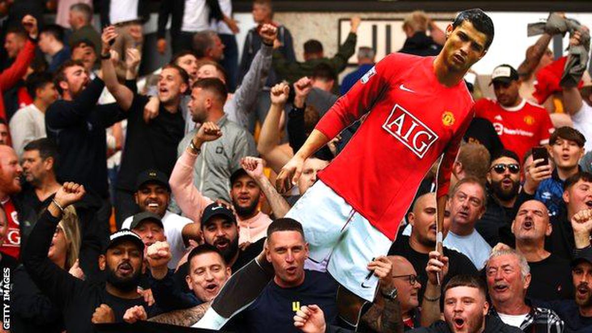Cristiano Ronaldo, Manchester United ile 2 + 1 yıllık sözleşme imzaladı