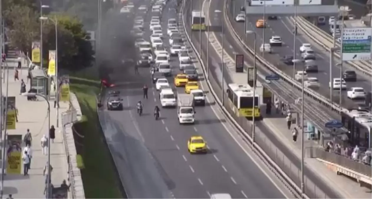 HASTANEDEN DÖNÜYORDU; ŞİŞLİ D-100\'DE MOTOSİKLET ALEV ALEV YANDI