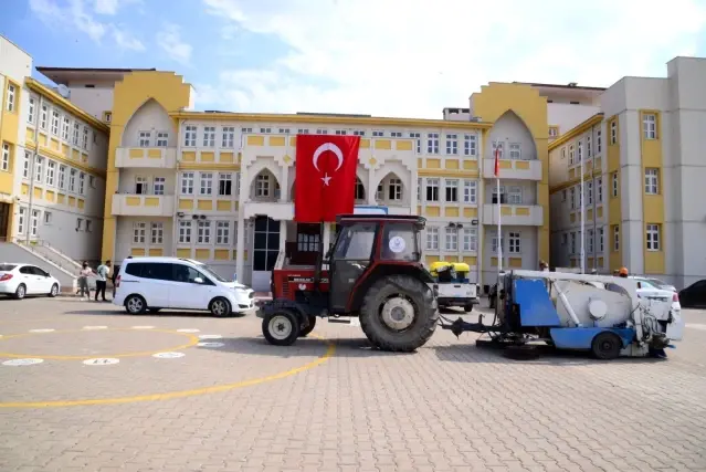 Kahramankazan'da okullar yüz yüze eğitim için hazır hale getiriliyor