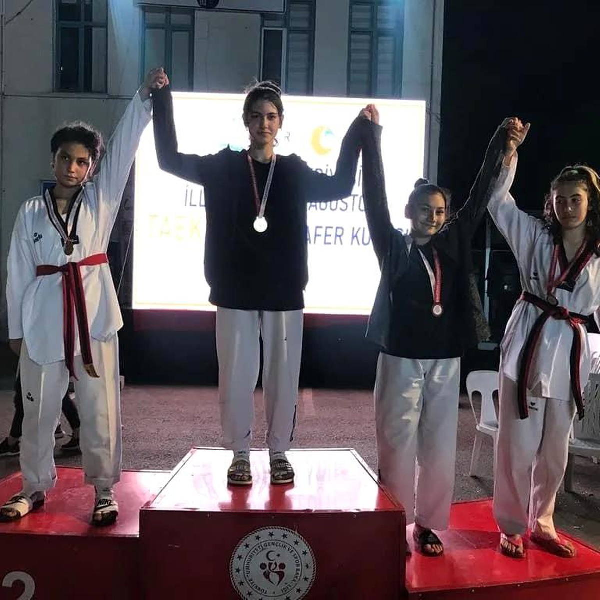 Kütahyalı sporculardan Isparta\'da büyük başarı