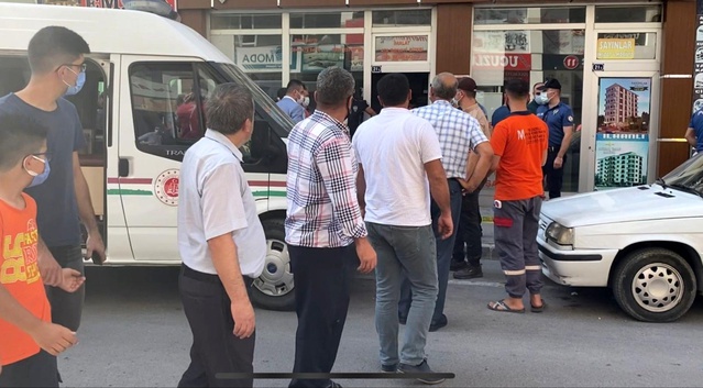 Niğde Belediye Meclis Üyesi Bülent Sayın, iş yerinde intihar etti