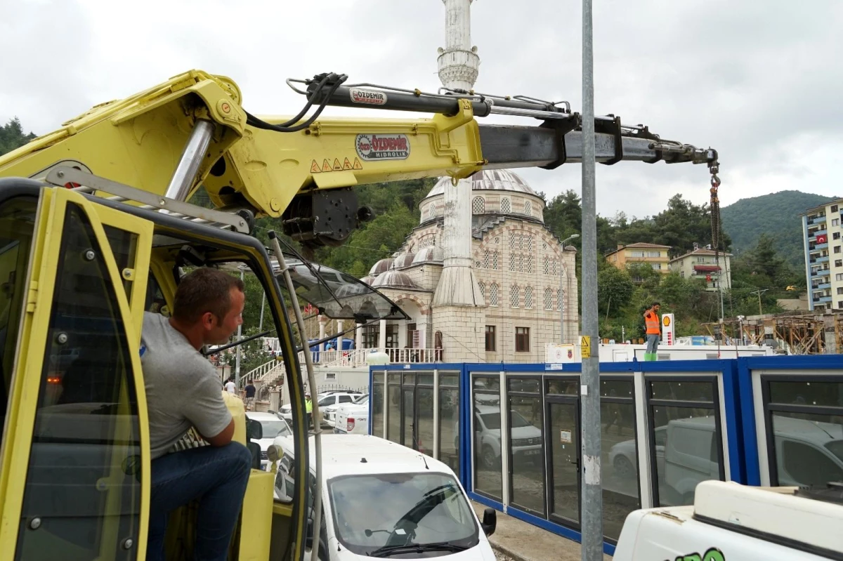 KASTAMONU - Bozkurt\'ta iş yeri zarar gören esnaf için konteyner dükkan alanı oluşturuldu