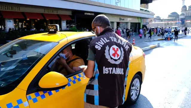 Taksim Meydanı'nda taksi denetimi