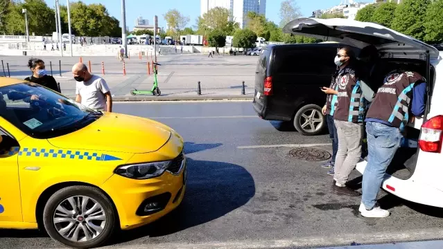 Taksim Meydanı'nda taksi denetimi